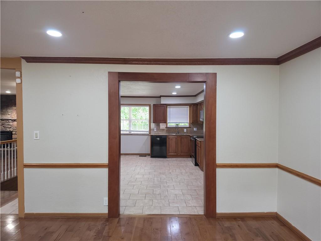 18772 Davis Road — photo 13