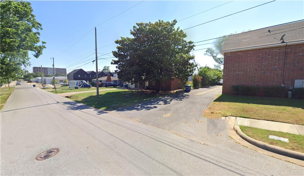 504 SW E Street — photo 4