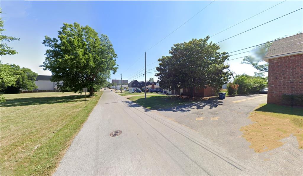 504 SW E Street — photo 5