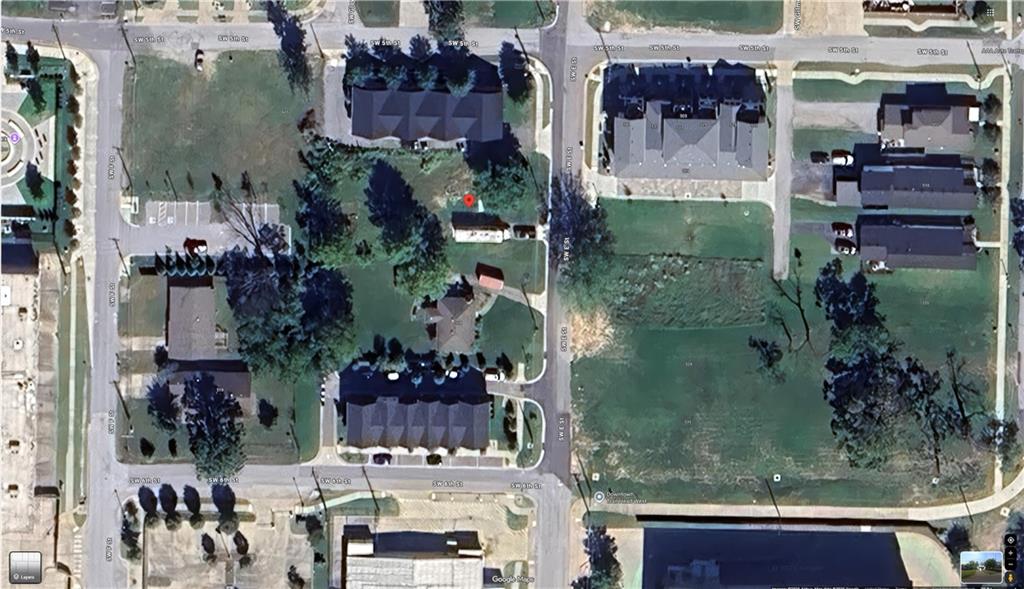 504 SW E Street — photo 7
